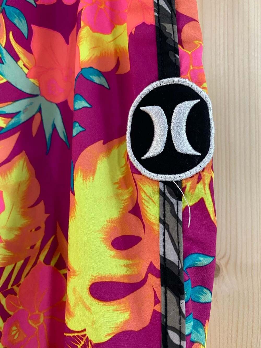 Hurley Phantom Floral Boardshorts, Men's Size 34 - Picture 4 of 10
